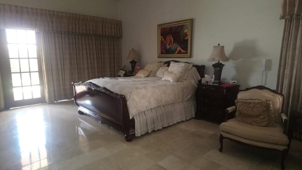 casa-de-venta-con-6-habitaciones-en-santiago-de-los caballeros-republica-dominicana